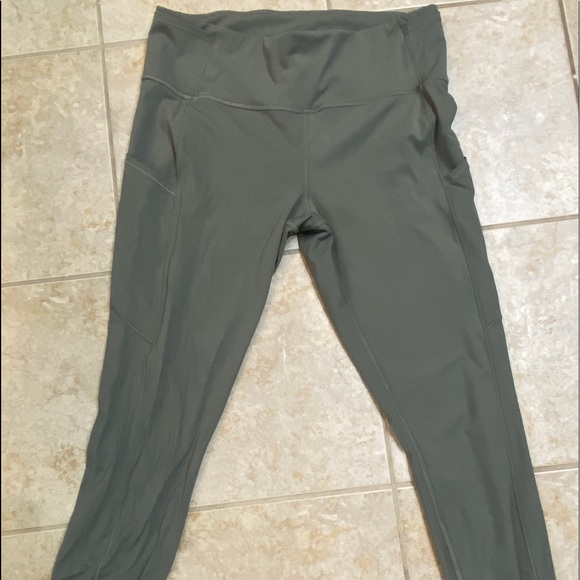 Lululemon Fast & Free 7/8 Tight II *Non-Reflective Nulux 25" - Picture 2 of 4